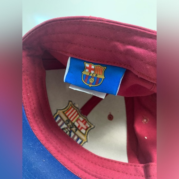 FC Barcelona - Crest‎ Cap - Picture 4 of 5